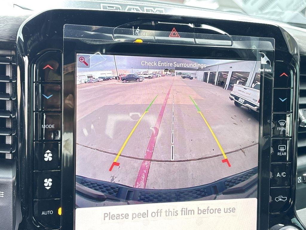 RAM 1500 Laramie Crew Cab SWB 4WD 2026