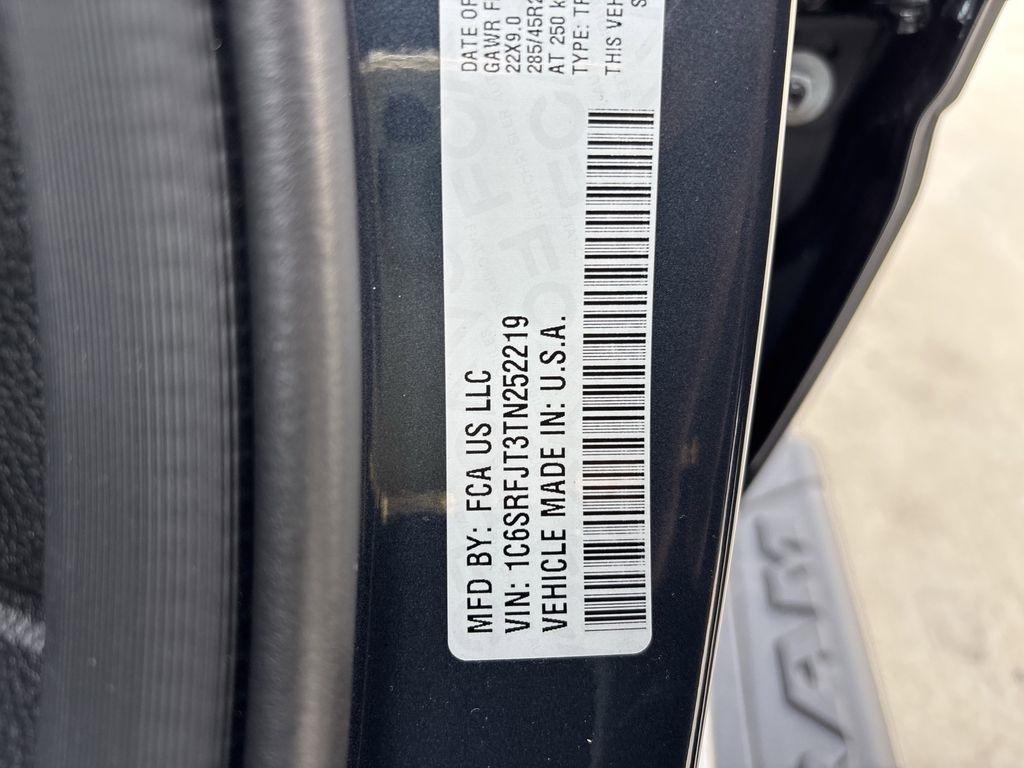 RAM 1500 Laramie Crew Cab SWB 4WD 2026