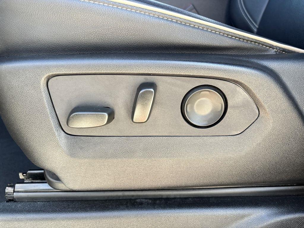 GMC Yukon SLT 4WD 2024