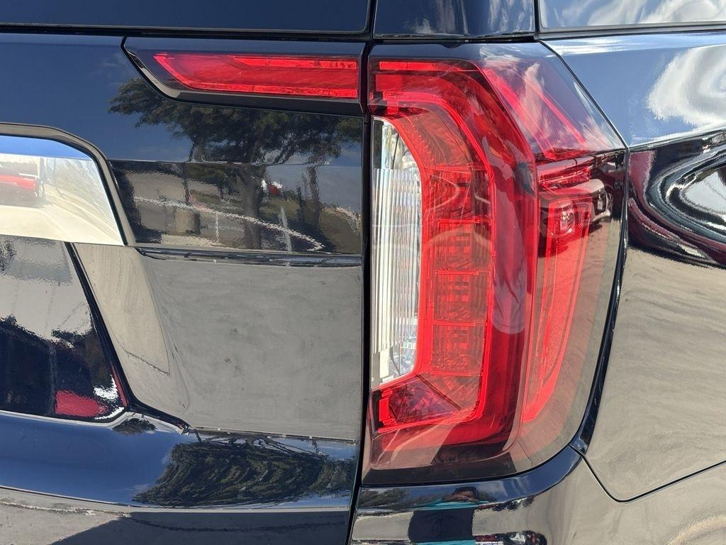 GMC Yukon Denali 4WD 2024