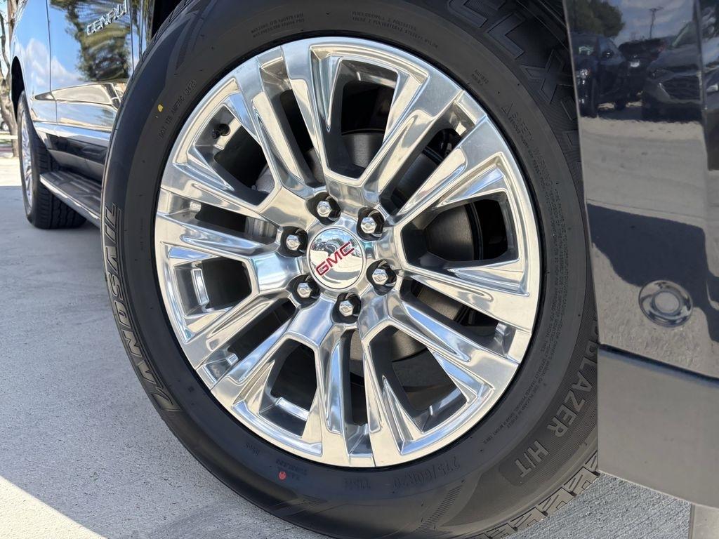 GMC Yukon Denali 4WD 2024