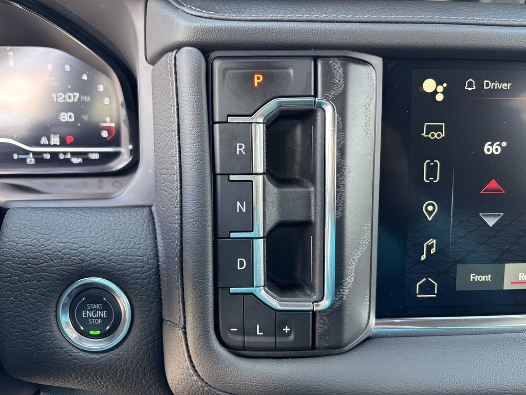 GMC Yukon Denali 4WD 2024