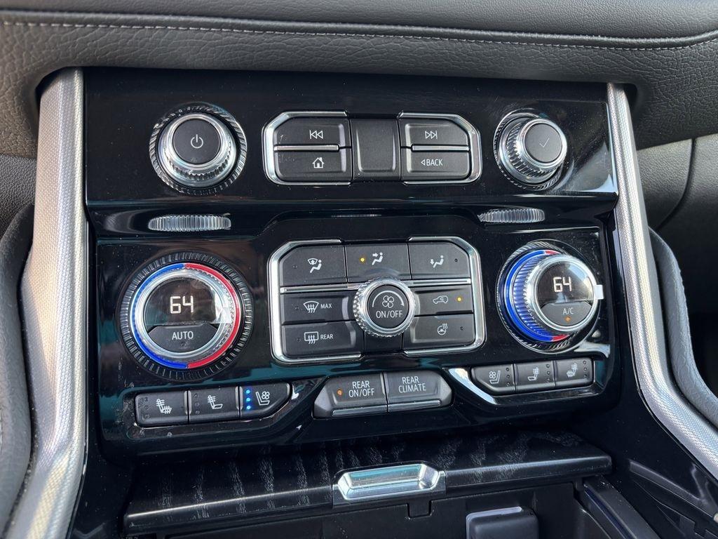 GMC Yukon Denali 4WD 2024