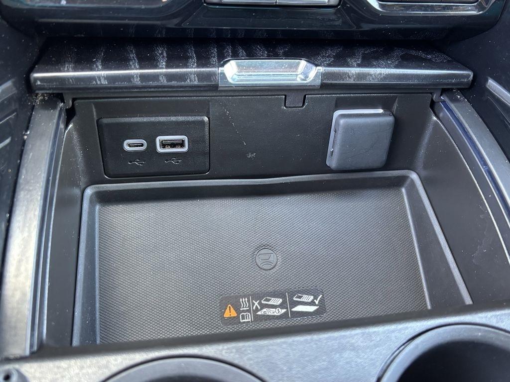 GMC Yukon Denali 4WD 2024