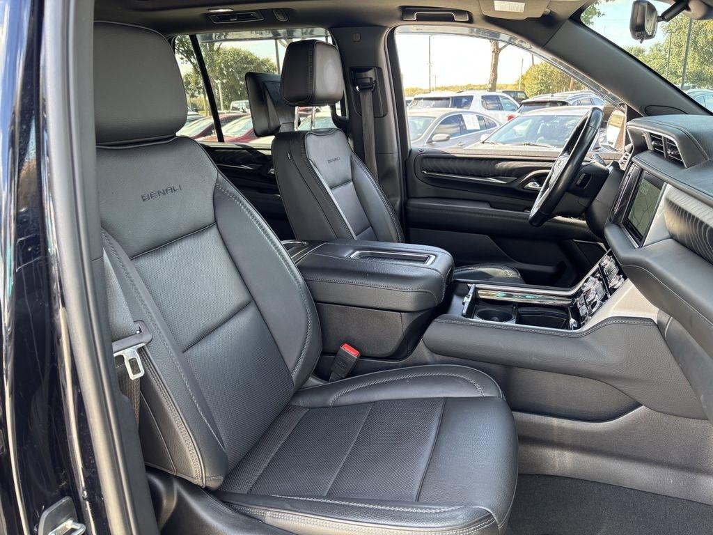 GMC Yukon Denali 4WD 2024