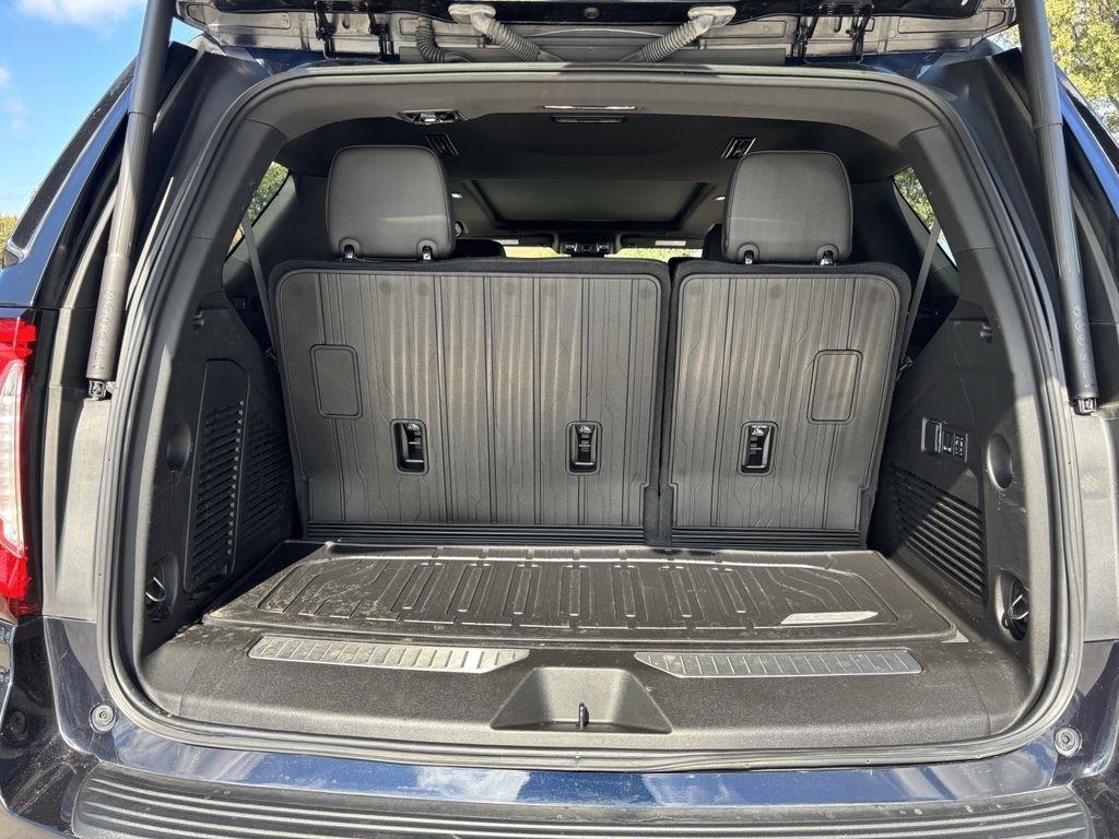 GMC Yukon Denali 4WD 2024