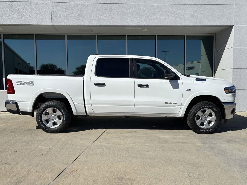 RAM 1500 Big Horn Crew Cab SWB 4WD 2026