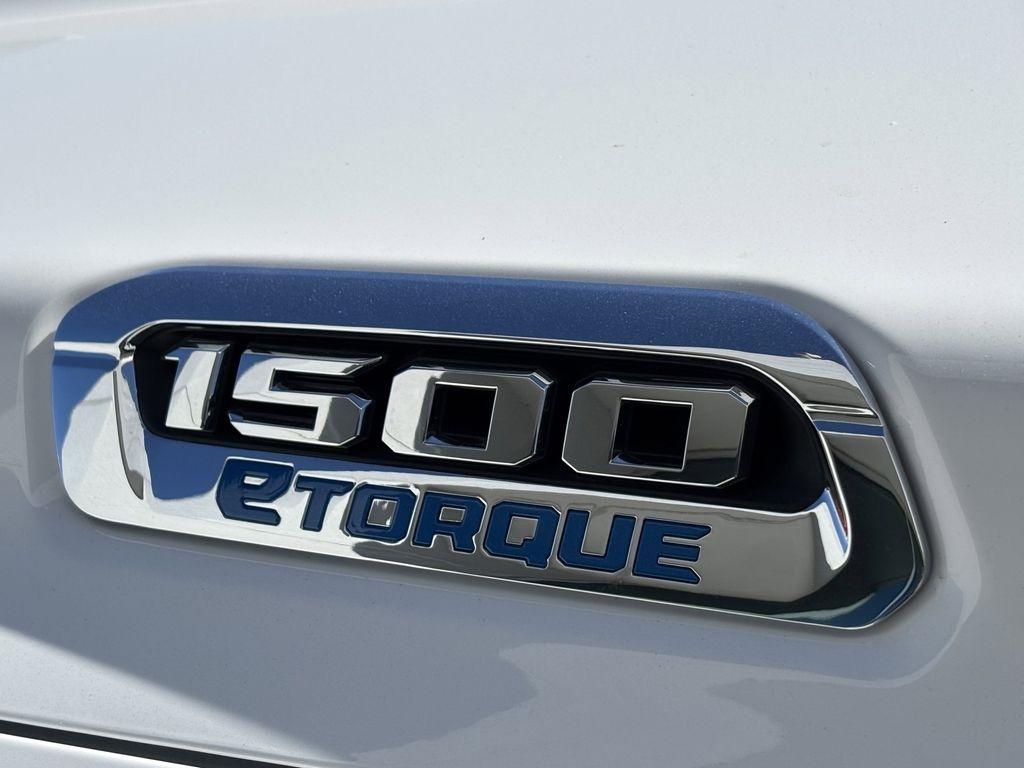 RAM 1500 Big Horn Crew Cab SWB 4WD 2026