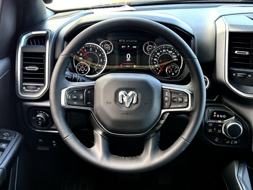 RAM 1500 Big Horn Crew Cab SWB 4WD 2026