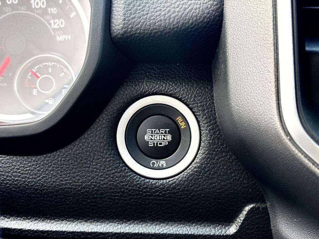 RAM 1500 Big Horn Crew Cab SWB 4WD 2026