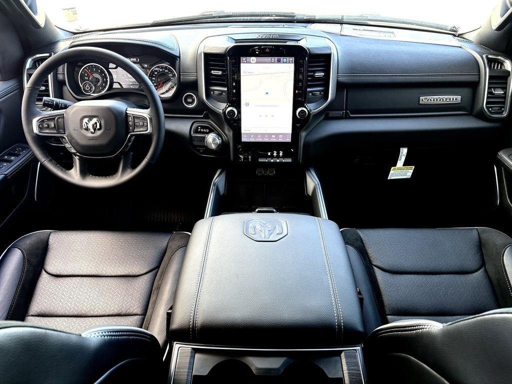 RAM 1500 Laramie Crew Cab SWB 2WD 2026