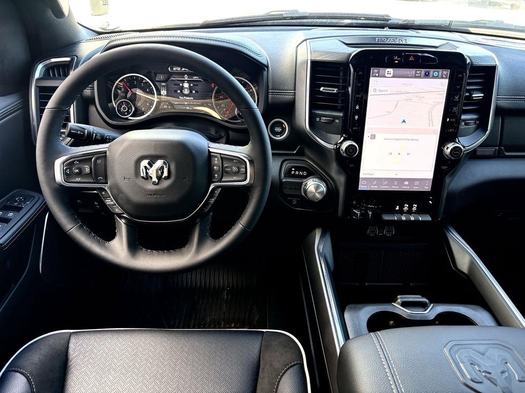 RAM 1500 Laramie Crew Cab SWB 2WD 2026