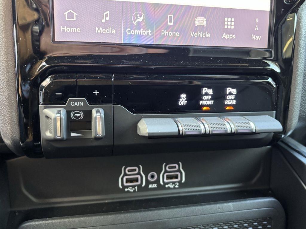 RAM 1500 Laramie Crew Cab SWB 2WD 2026