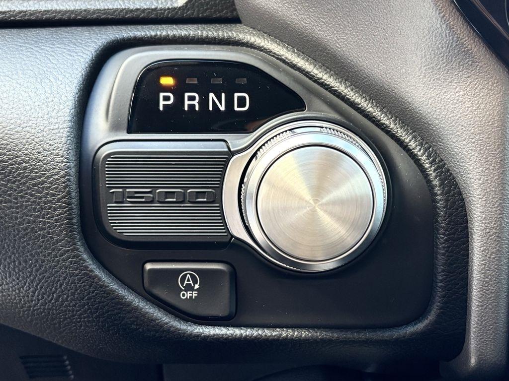 RAM 1500 Laramie Crew Cab SWB 2WD 2026