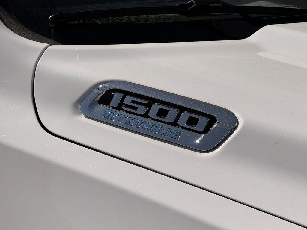 RAM 1500 Big Horn Crew Cab SWB 4WD 2026