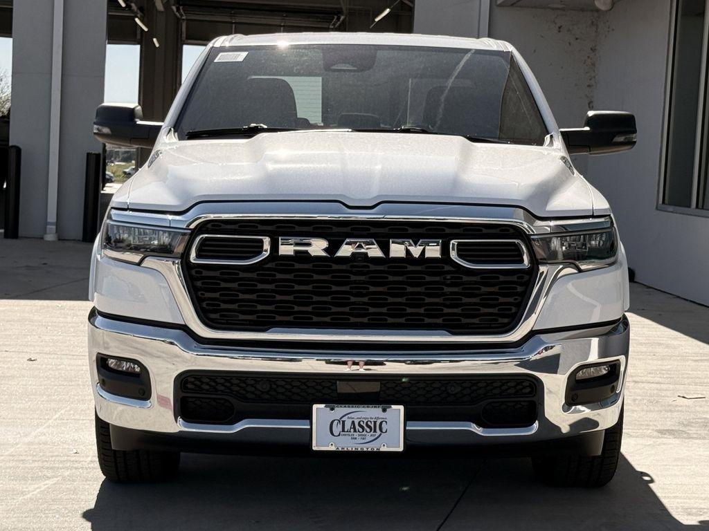 RAM 1500 Big Horn Crew Cab SWB 4WD 2026