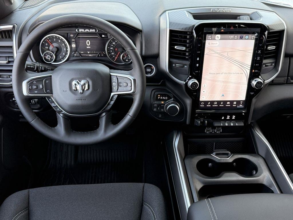 RAM 1500 Big Horn Crew Cab SWB 4WD 2026