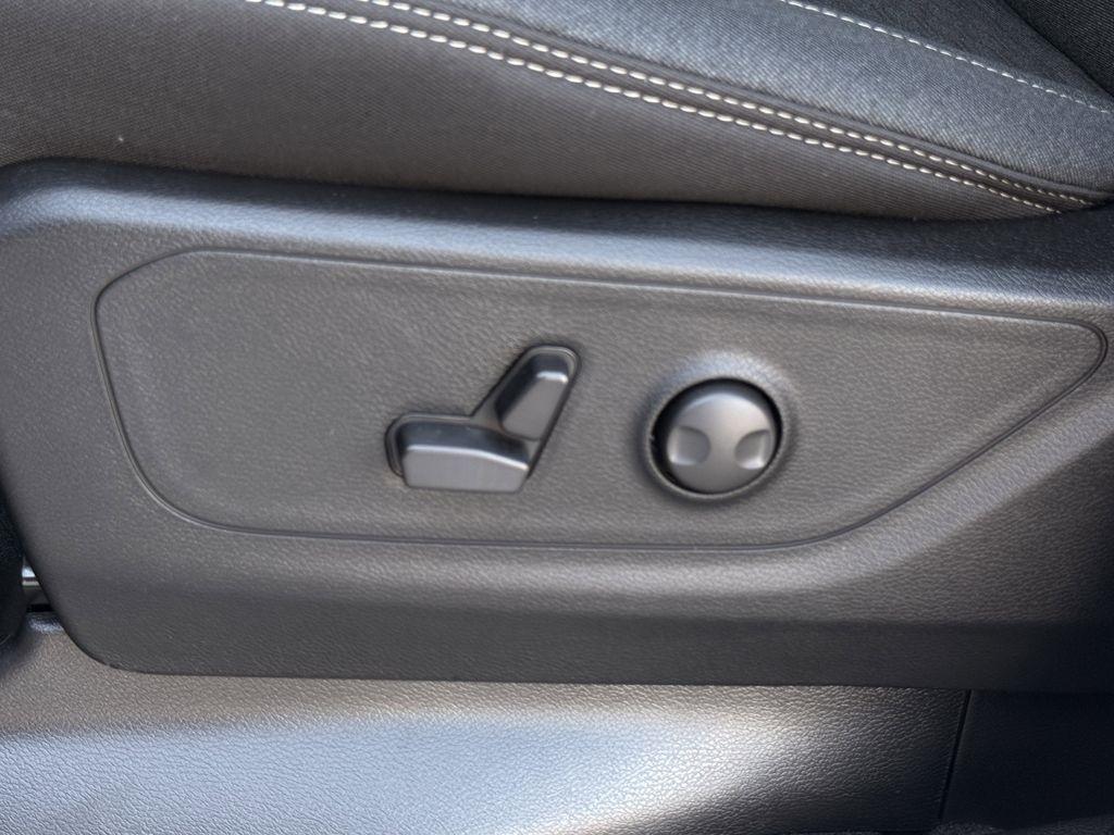 RAM 1500 Big Horn Crew Cab SWB 4WD 2026