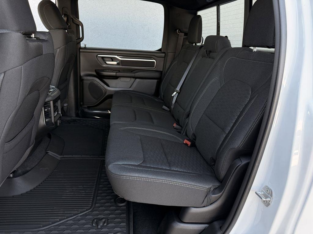 RAM 1500 Big Horn Crew Cab SWB 4WD 2026