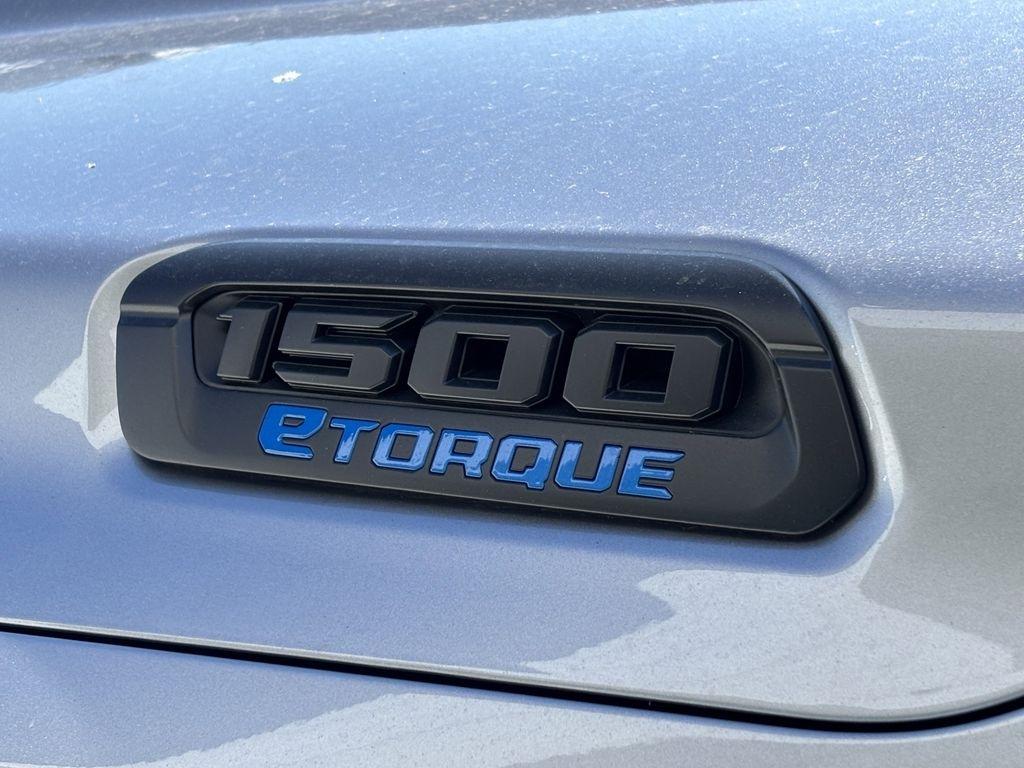 RAM 1500 Big Horn Crew Cab SWB 4WD 2026