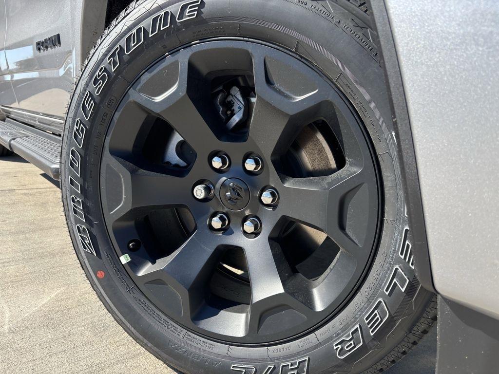 RAM 1500 Big Horn Crew Cab SWB 4WD 2026