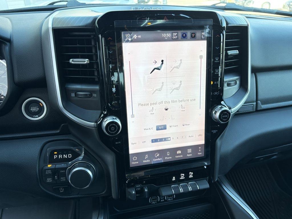 RAM 1500 Big Horn Crew Cab SWB 4WD 2026