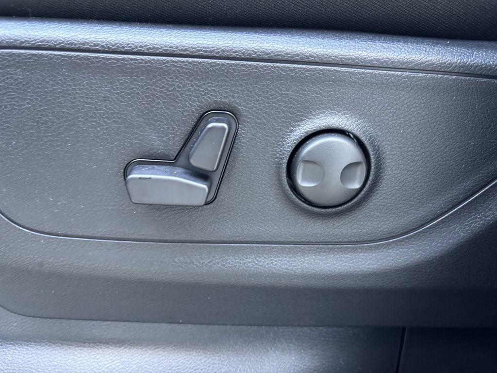 RAM 1500 Big Horn Crew Cab SWB 4WD 2026