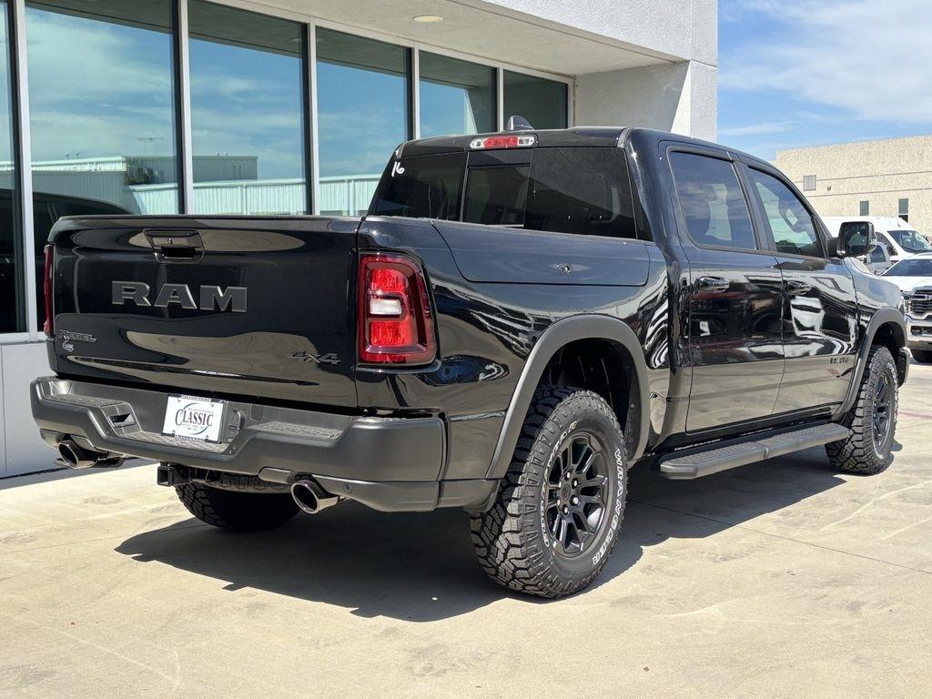 RAM 1500 Rebel Crew Cab SB 4WD 2026