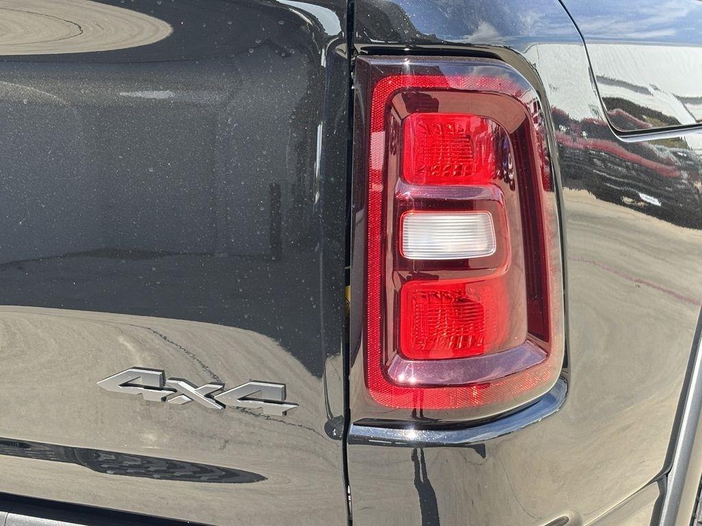 RAM 1500 Rebel Crew Cab SB 4WD 2026