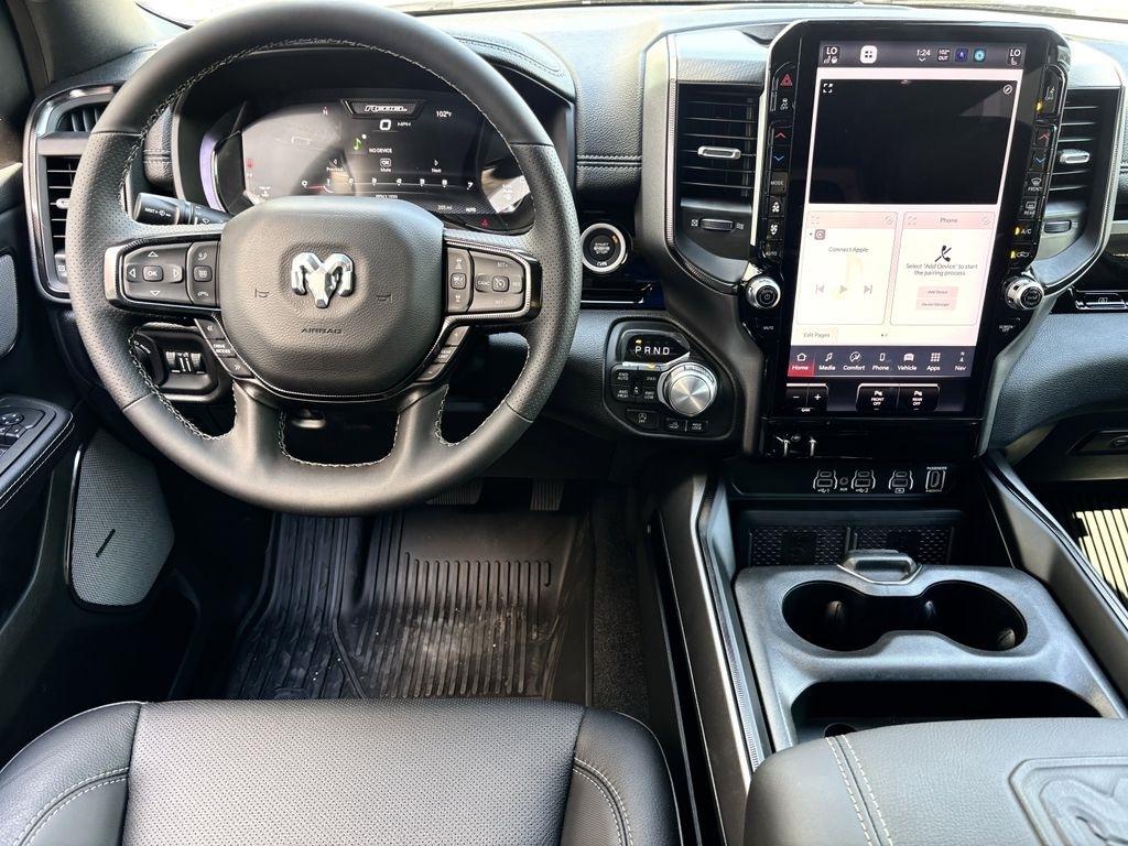 RAM 1500 Rebel Crew Cab SB 4WD 2026