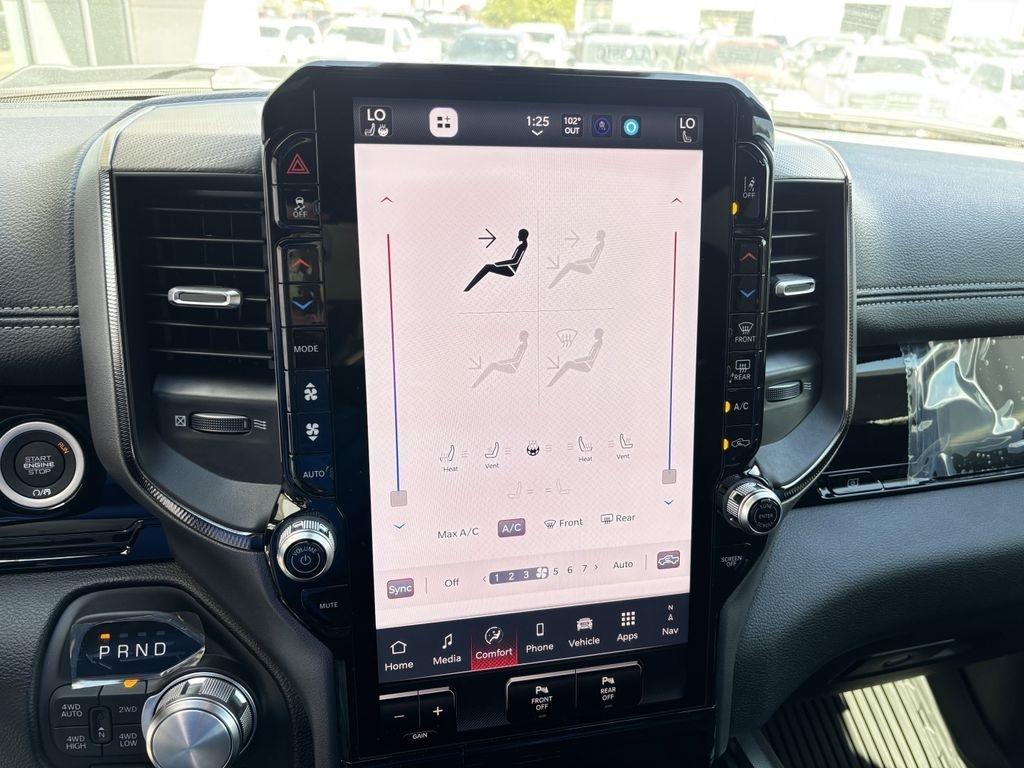 RAM 1500 Rebel Crew Cab SB 4WD 2026