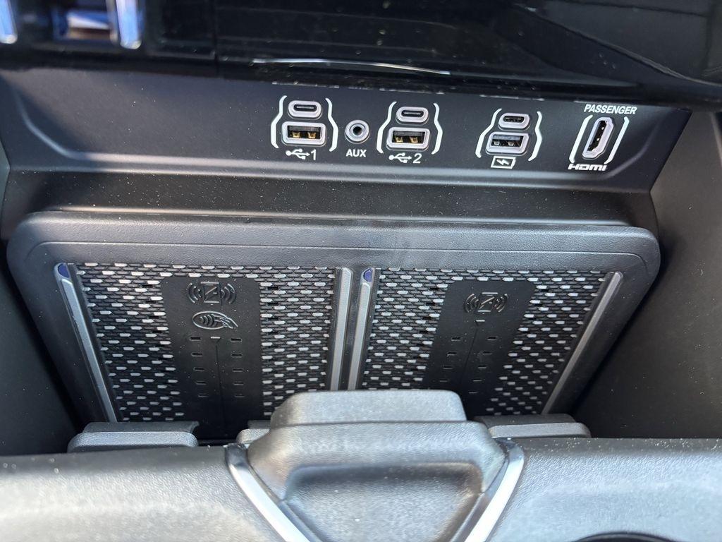 RAM 1500 Rebel Crew Cab SB 4WD 2026