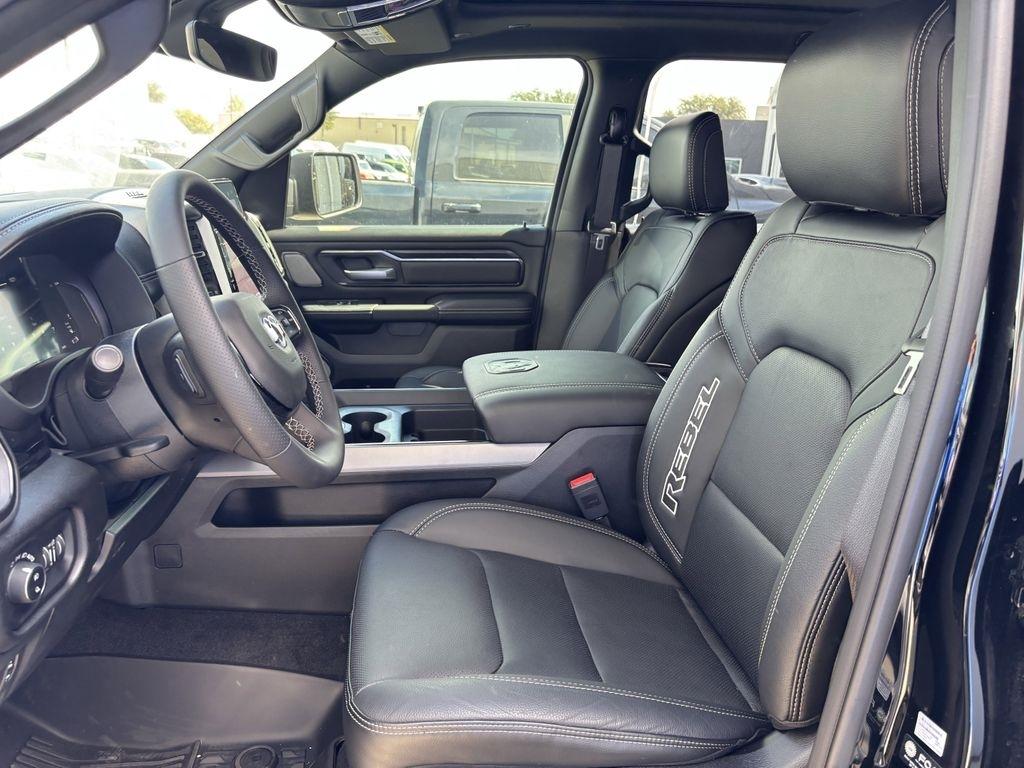 RAM 1500 Rebel Crew Cab SB 4WD 2026