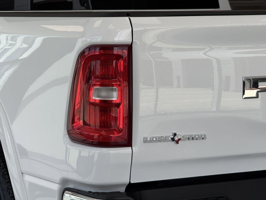 RAM 1500 Big Horn Crew Cab SWB 4WD 2026