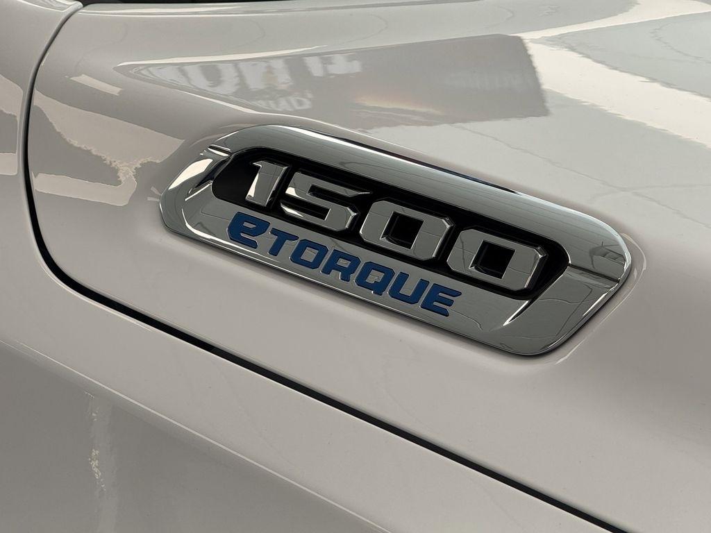 RAM 1500 Big Horn Crew Cab SWB 4WD 2026