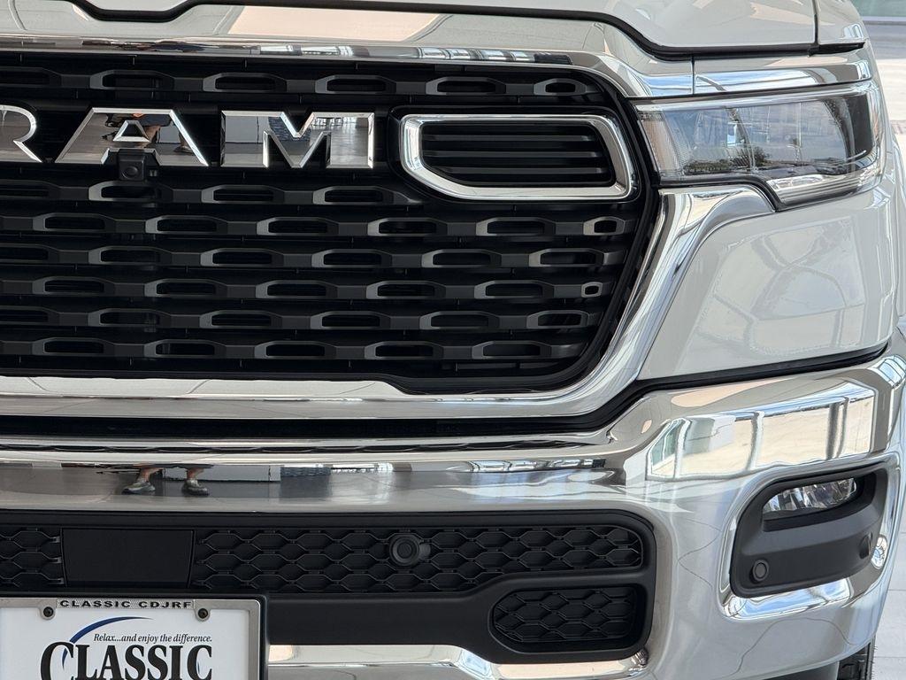 RAM 1500 Big Horn Crew Cab SWB 4WD 2026