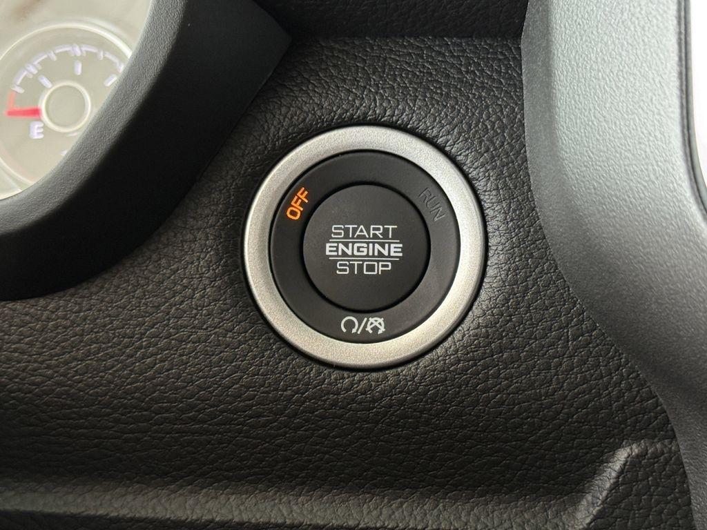 RAM 1500 Big Horn Crew Cab SWB 4WD 2026