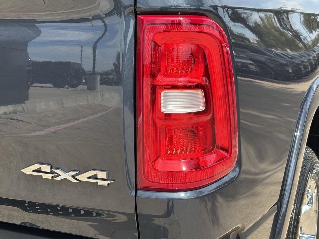 RAM 1500 Big Horn Crew Cab SWB 4WD 2026