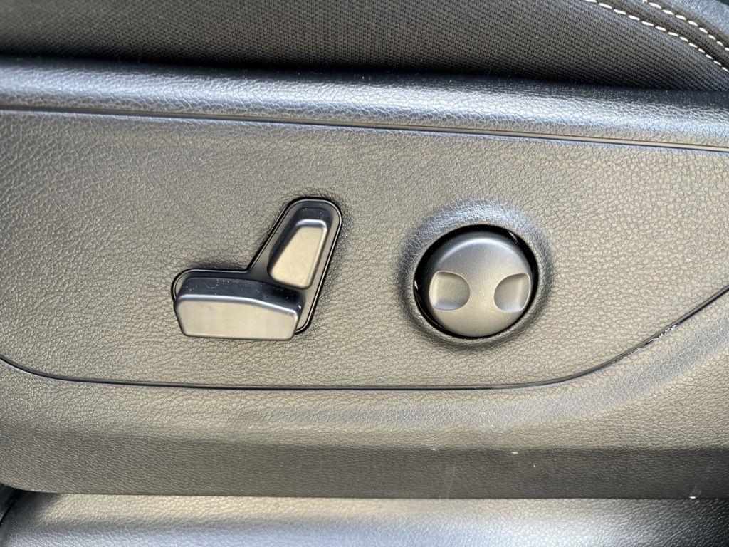 RAM 1500 Big Horn Crew Cab SWB 4WD 2026