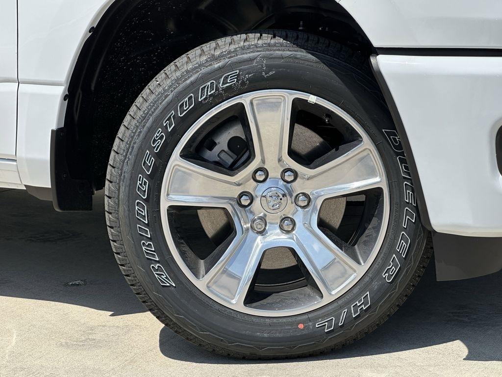 RAM 1500 Tradesman Crew Cab SWB 4WD 2025