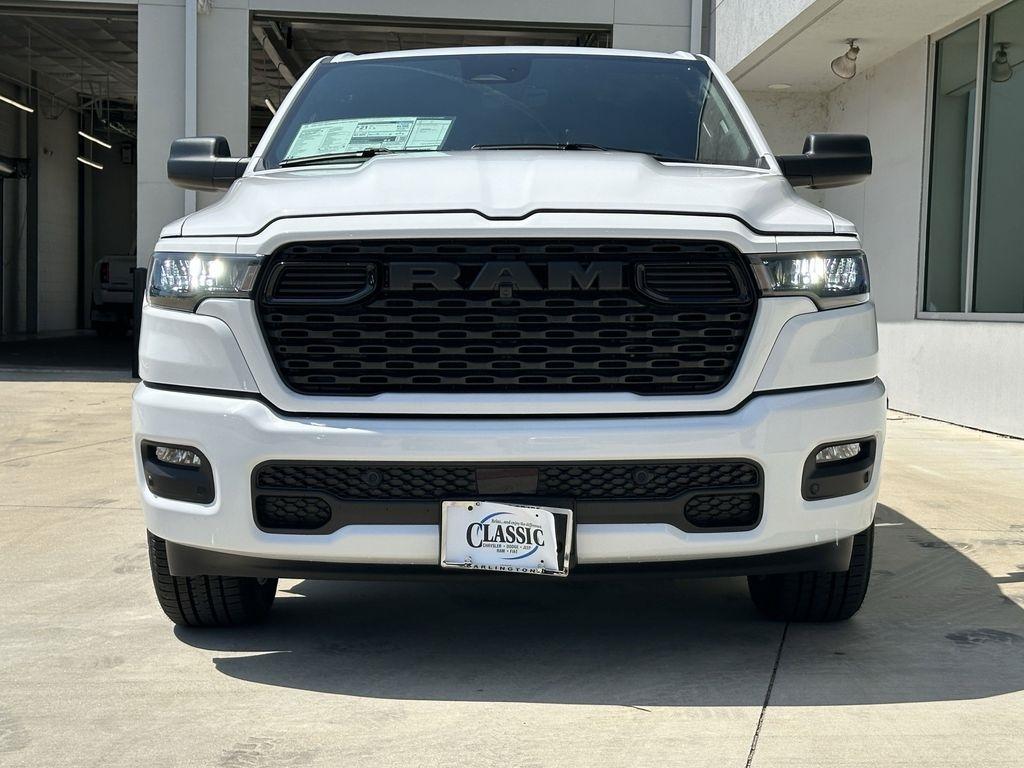 RAM 1500 Tradesman Crew Cab SWB 4WD 2025