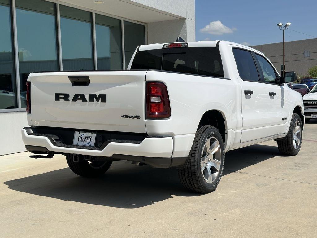 RAM 1500 Tradesman Crew Cab SWB 4WD 2025