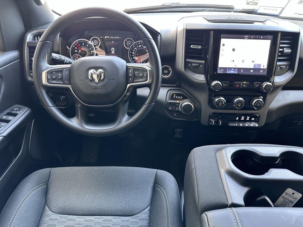 RAM 1500 Tradesman Crew Cab SWB 4WD 2025