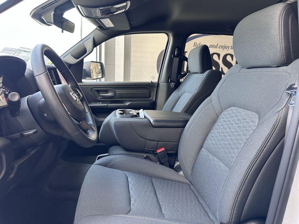 RAM 1500 Tradesman Crew Cab SWB 4WD 2025