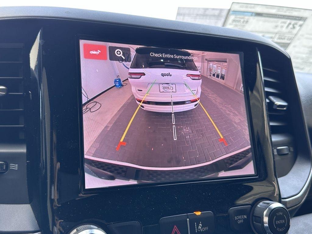 RAM 1500 Tradesman Crew Cab SWB 4WD 2025