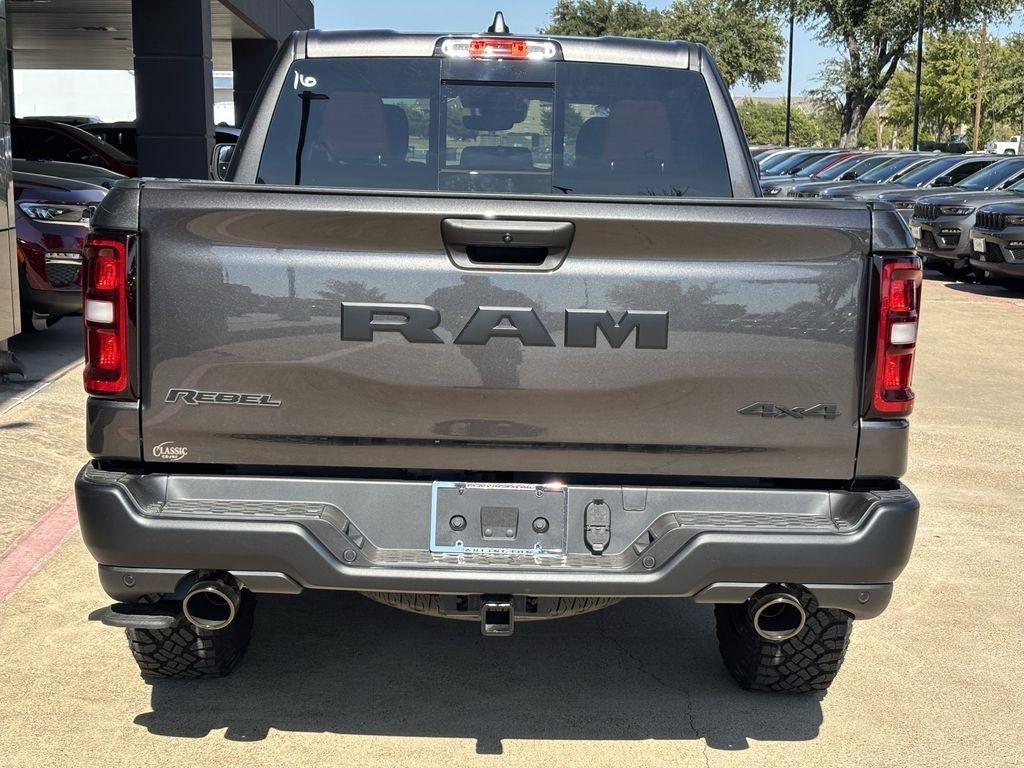 RAM 1500 Rebel Crew Cab SB 4WD 2026