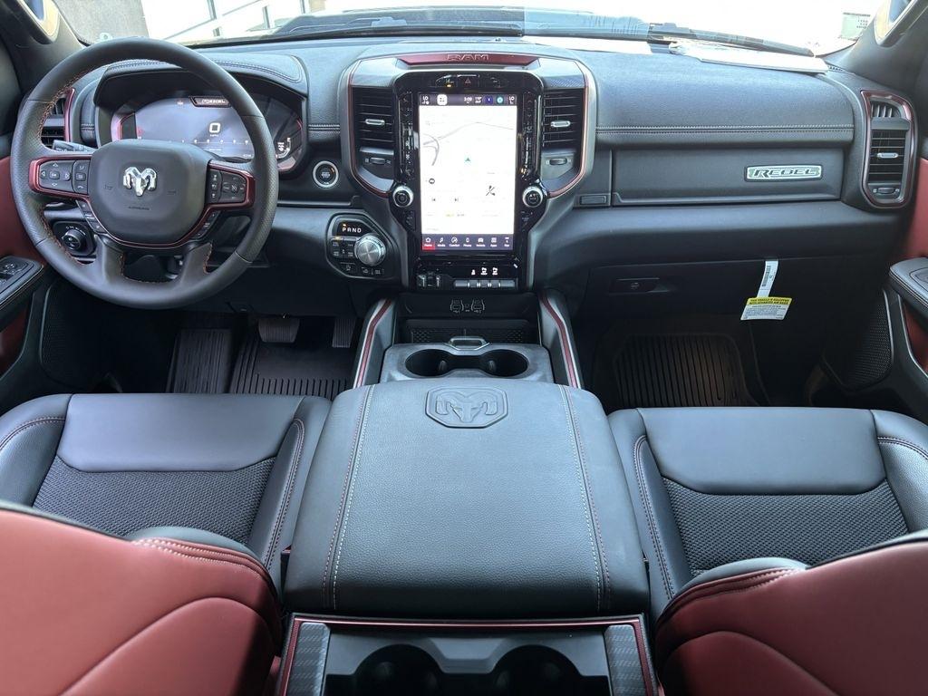 RAM 1500 Rebel Crew Cab SB 4WD 2026