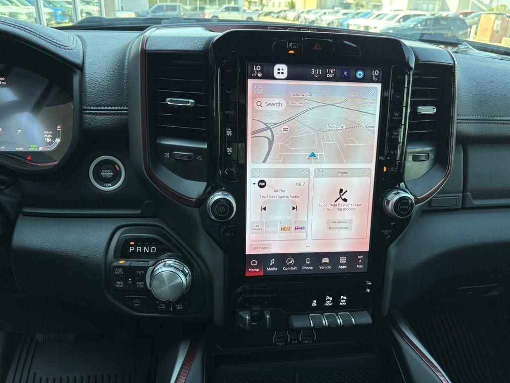 RAM 1500 Rebel Crew Cab SB 4WD 2026