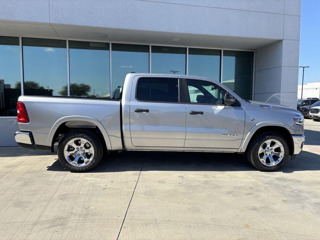 RAM 1500 Big Horn Crew Cab SWB 4WD 2026