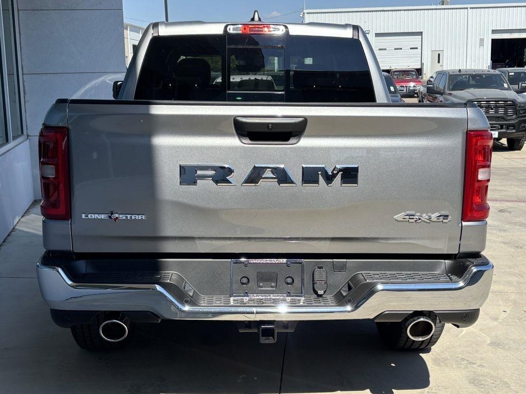 RAM 1500 Big Horn Crew Cab SWB 4WD 2026